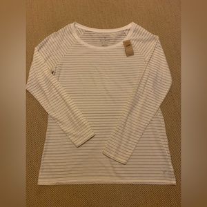 NWT Women’s American Eagle Ultimate T Large